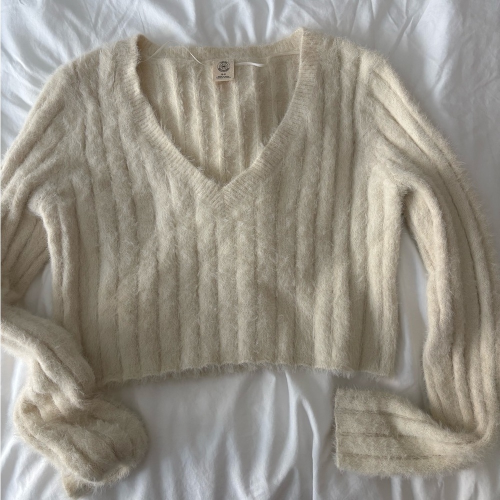 Wilfred Cream V-Neck Sweater